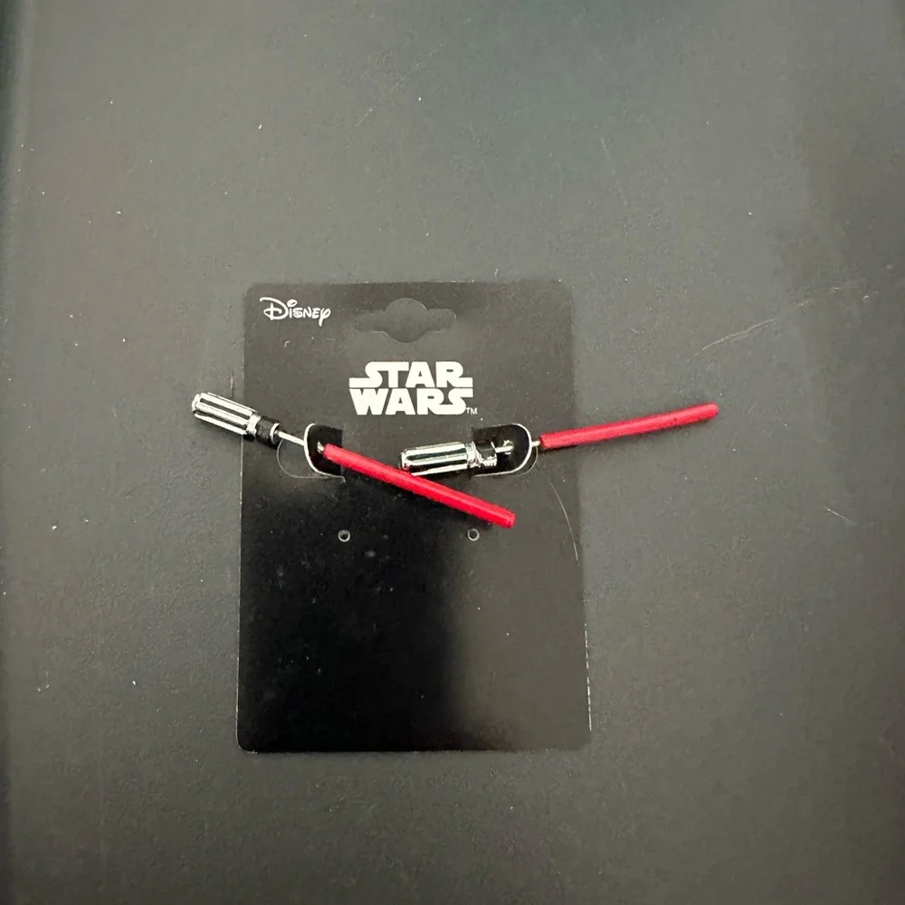 Disney Star Wars Red and Silver Earrings - Picture 1 of 3